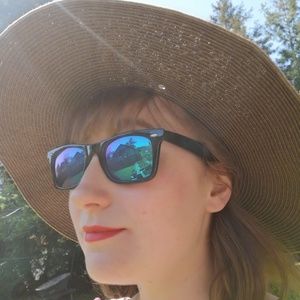 Meet your Posher, Patricia